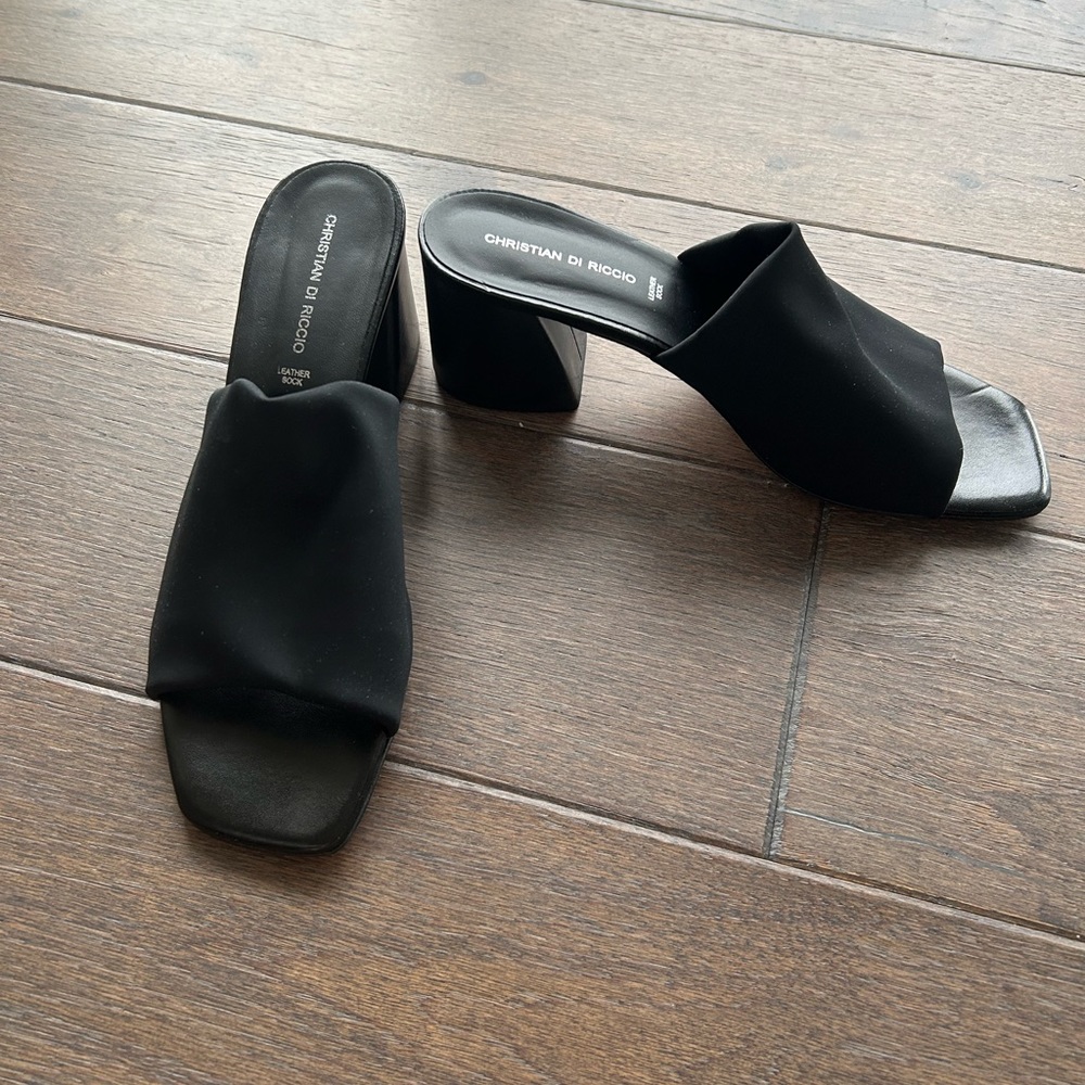 Women’s black mule block heels, size 10.5, Christian Di Riccio